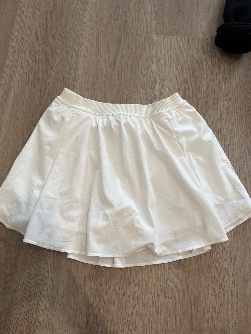 Lululemon Women’s White Athletic Skirt
